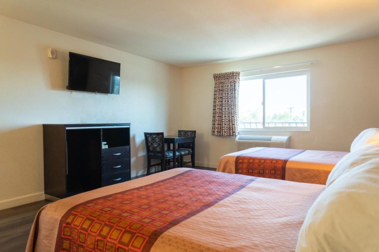 Maywood Inn Εξωτερικό φωτογραφία