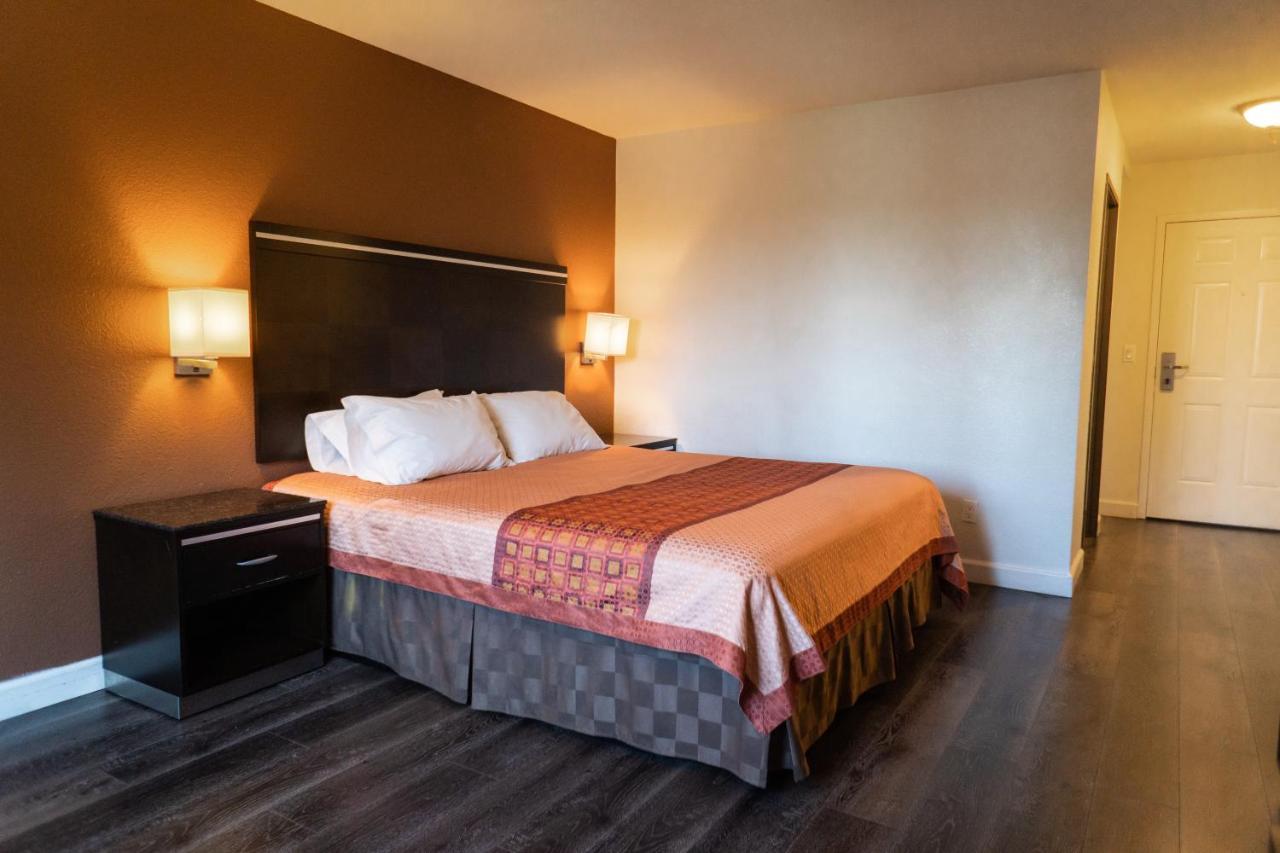 Maywood Inn Εξωτερικό φωτογραφία