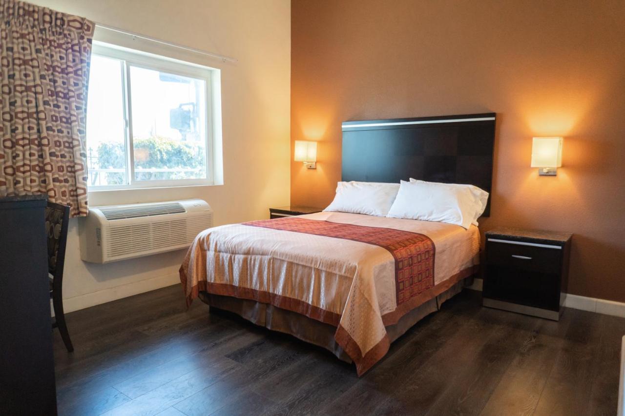 Maywood Inn Εξωτερικό φωτογραφία